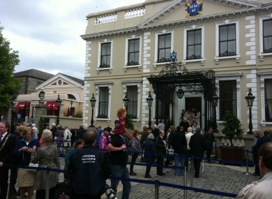 The scene outside Mansion House in Dublin today as the public pay their respects to Garret FitzGerald who died on Thursday.