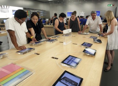 A leaked document from Best Buy apparently indicates that Apple will be installing new displays on the morning of October 21 - potentially those of the iPhone 5.