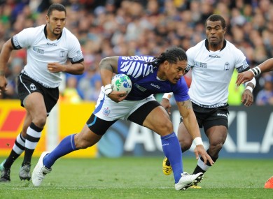 Tuilagi, gumshield and all, in full flight.