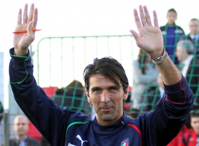 A grateful Gigi Buffon waves to the fans in Rizziconi.