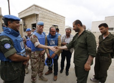 Head of the advance team of UN observers Maj Gen Mood meets Syrian security officers in Hama, 3 May 2012.