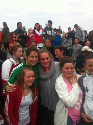 Katie Taylor meets young fans in her hometown of Bray last night.