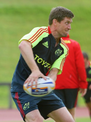 Ronan O'Gara returns for another season with Munster.