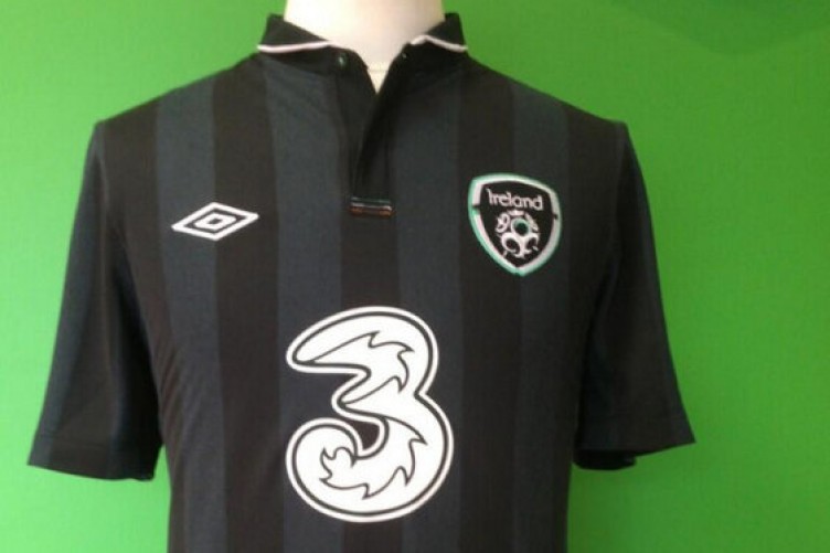 Ireland black soccer jersey Clearance