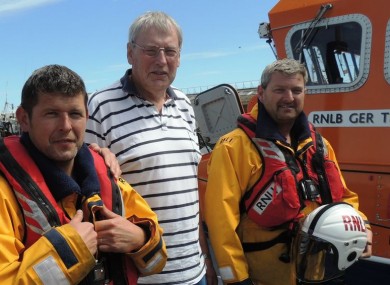 Greg Murphy with Arklow RNLI lifeboat crew (l-r) Michael Fitzgerald, Liam O’Neill and Aidan Downey.