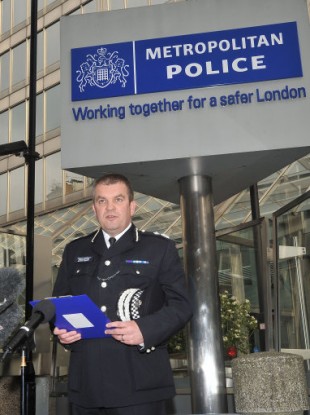 Deputy assistant commissioner Martin Hewitt making a statement to media following the inquest last May.