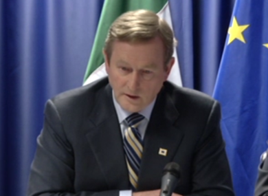Taoiseach Enda Kenny speaks to reports in Brussels today