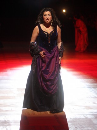Tamar Iveri performing at Vienna's traditional Opera Ball