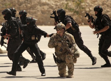 US and Iraqi Special Forces carry out a training exercise.