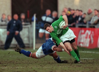 Ireland's Geordan Murphy evades Italian Fredrico Pucciariello's tackle in an 'A' fixture in March 2000.
