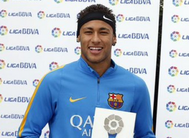 The Brazilian with his award.