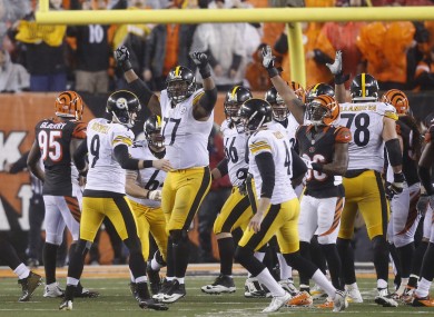 Pittsburgh Steelers' Chris Boswell (9) celebrates a 35-yard game inning field goal.