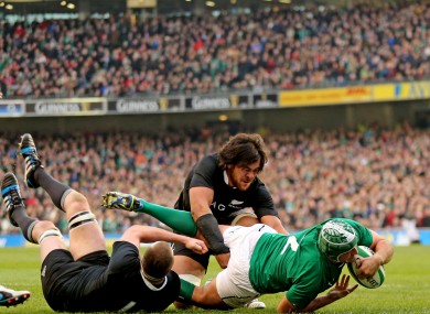 Rory Best scores a try when the teams last met in 2013.