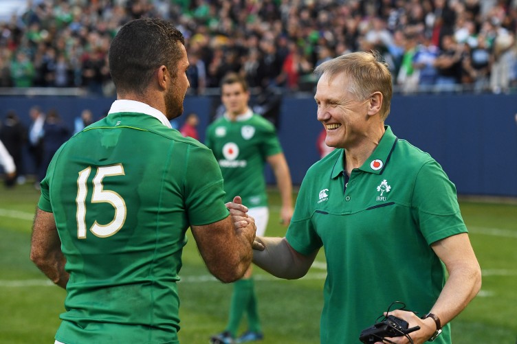 http://c2.thejournal.ie/media/2016/11/joe-schmidt-celebrates-winning-with-rob-kearney-752x501.jpg