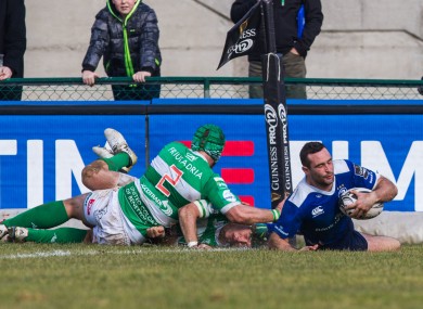 Kearney goes over in the corner.