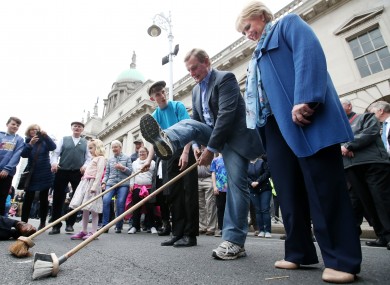 Taoiseach Enda Kenny was out and about in Dublin today enjoying the Cruinniú na Cásca events.