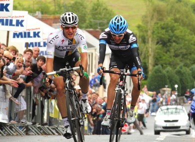 Matt Brammeier (L) outsprints Dan Martin to take this year's national championship.