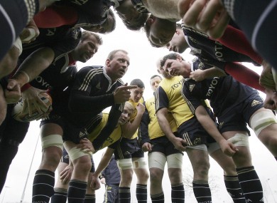 Mick O'Driscoll talks to his forwards yesterday.