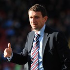 Ian Baraclough had to see off a number of candidates to be named boss at Sligo Rovers.
Baraclough, 41, was sacked from his first role at Scunthorpe United almost a year ago and is no doubt hungry to get back and prove his worth.<span class=