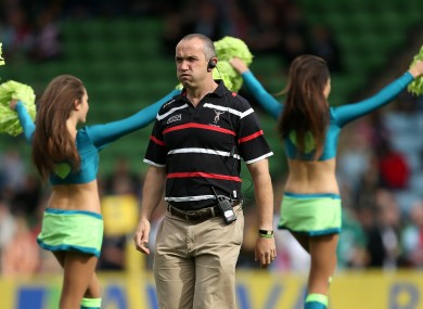 Maybe the IRFU could get in touch by 'walkie talkie'.