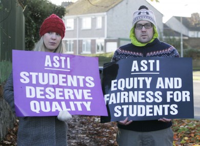 Two teachers unions have announced that a second one day strike will be staged in January in protest at changes to the Junior Cycle.