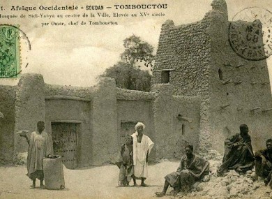 A postcard published by Edmond Fortier showing the mosque in 1905-1906.