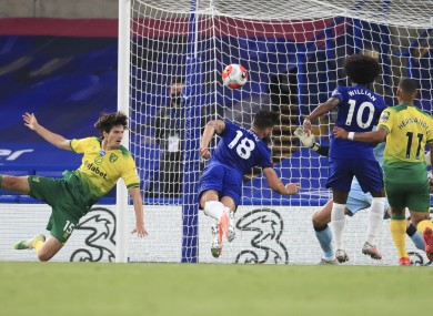 Giroud scores the winning goal.