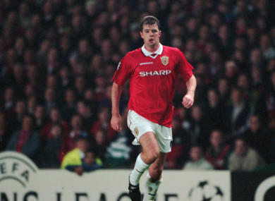 Gary Pallister on the ball for Man United in 1997.