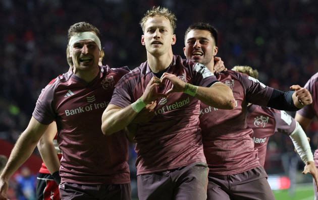 Munster grab bonus-point win in scrappy Cork clash with Gloucester