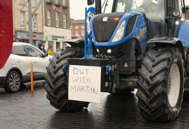 Five people arrested during fuel protests in Cork