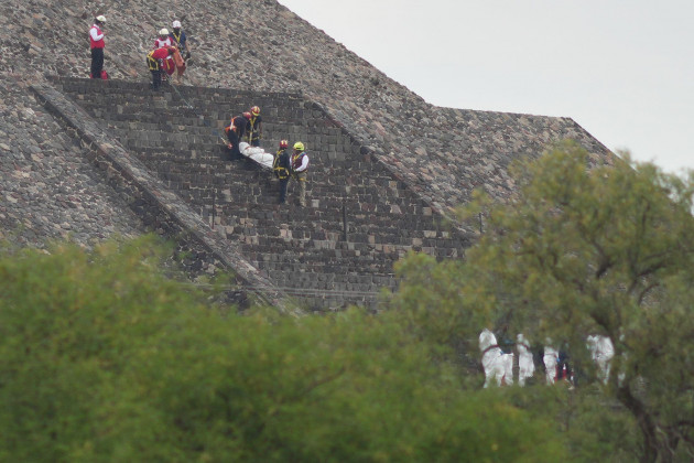 Gunman kills Canadian tourist and wounds six others at Mexican archaeological site