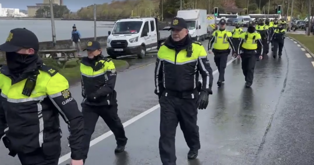 Four busloads of gardaí arrive at fuel protest at Co Cork oil refinery