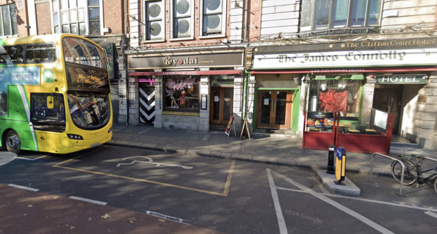 Gardaí and fire brigade dealing with fire at pub in Dublin city centre
