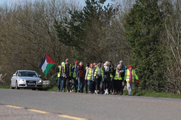 At 91 years of age, with 220 km on the road, activist Lelia Doolan walks for Irish neutrality