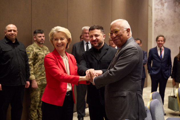 Zelenskyy lands in Cyprus to celebrate released funding with host of EU leaders