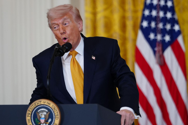 Trump threatens EU with higher tariffs if trade deal not approved by 4 July