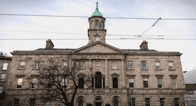 Rotunda allowed public-only anaesthesiologists and paediatricians to bill private insurers