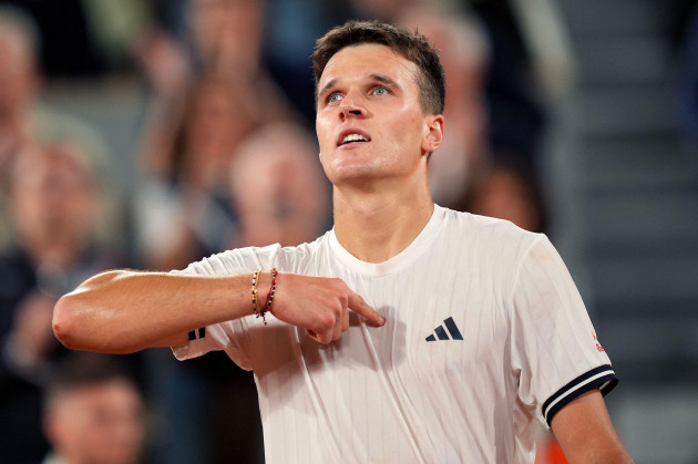 Czech youngster Mensik sets up French Open semi-final against Zverev after brilliant display