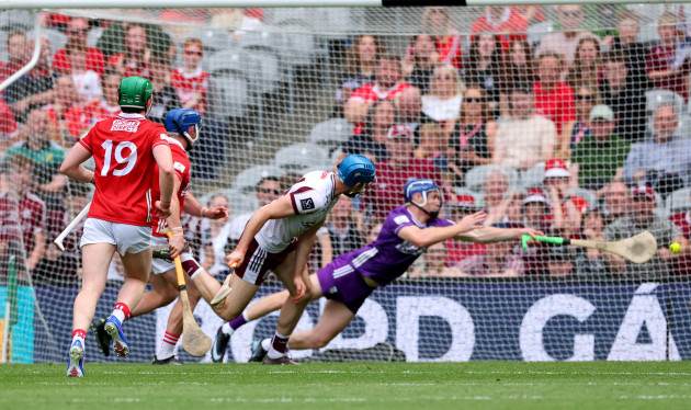 Brilliant Galway stun 14-man Cork to book All-Ireland final place