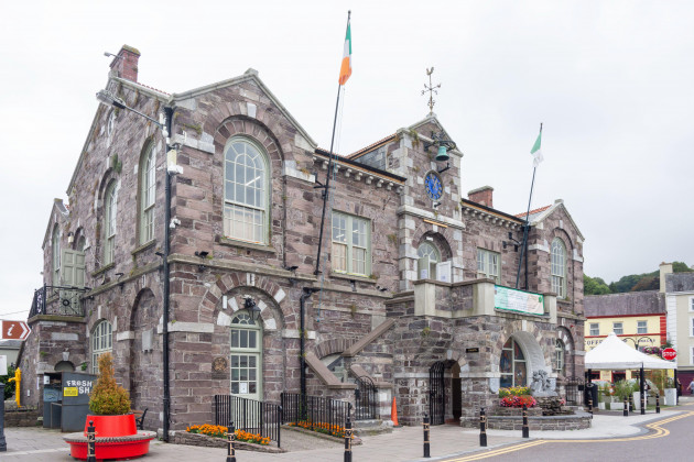 Government urged to introduce Municipal Councils as part of overhaul of local government