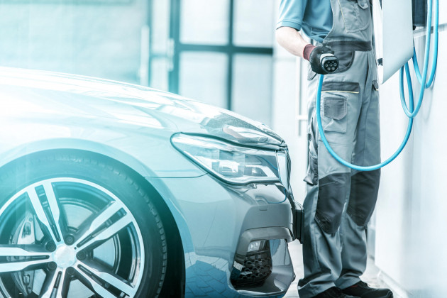 'How much can I expect to spend on maintenance for a plug-in hybrid?'