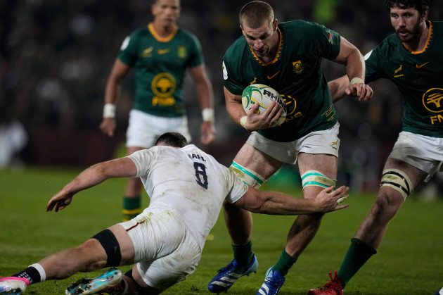 South Africa inflict a fifth successive Test defeat on England