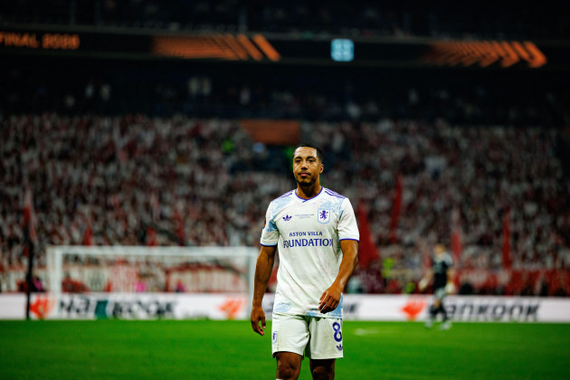 Manchester United complete signing of Aston Villa midfielder Youri Tielemans