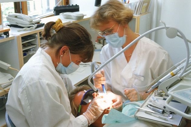 Dentists to be legally required to complete ongoing training under new plans