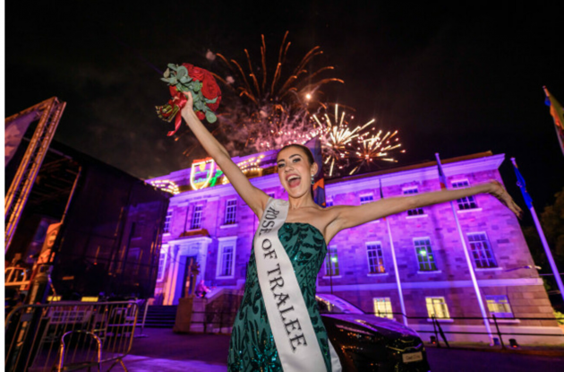 Who are the judges of the Rose of Tralee, and how do they choose a winner?