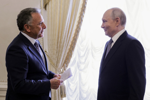 Putin agrees to resume talks on Ukraine war with Kyiv and US after talks with Trump envoy